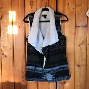Gorgeous Steve Madden vest😍